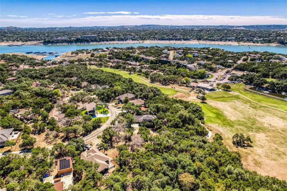 18620 Champions Circle Point Venture, TX 78645