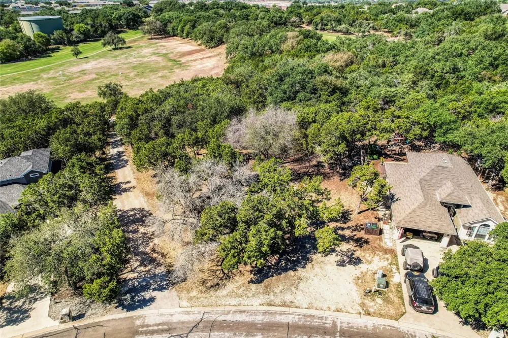 18620 Champions Circle Point Venture, TX 78645