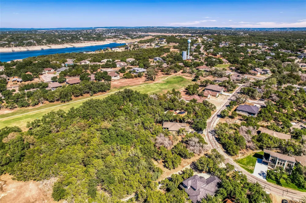 18620 Champions Circle Point Venture, TX 78645