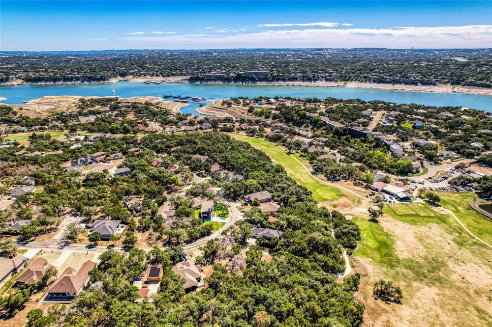 18620 Champions Circle Point Venture, TX 78645