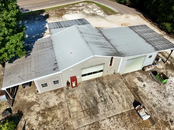 1870 N Market St Paris, TN 38242