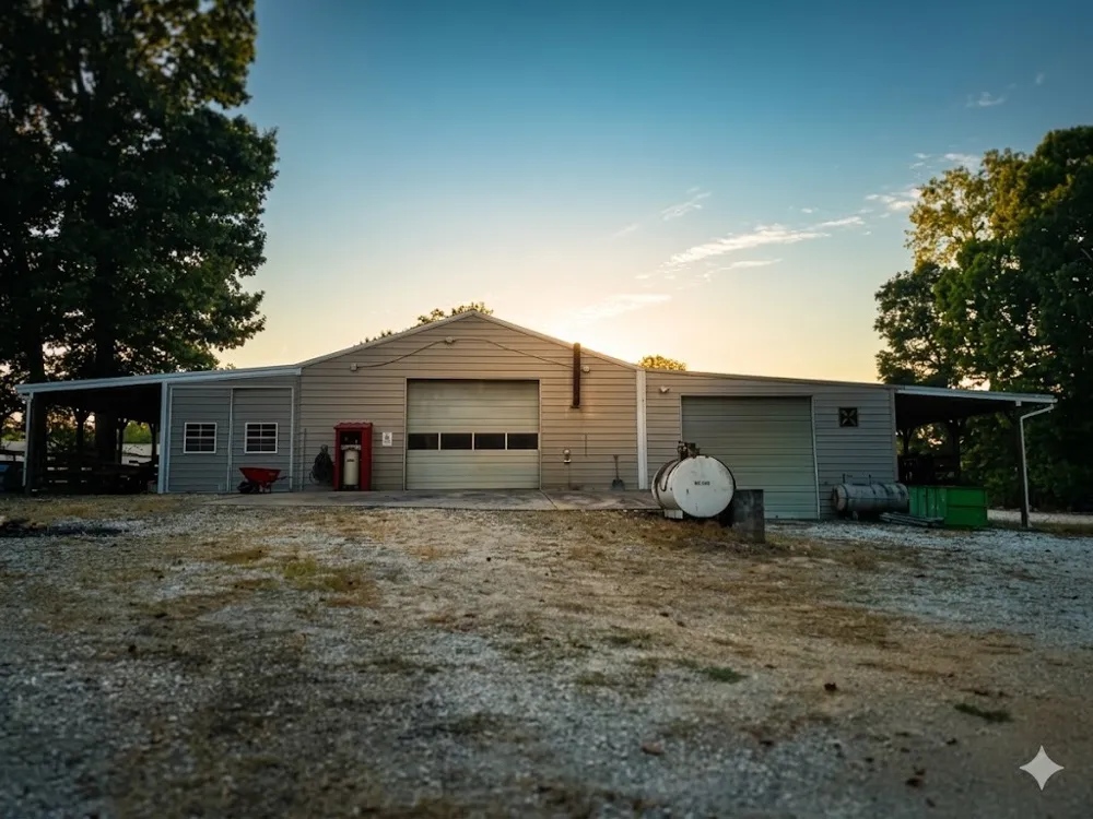 1870 N Market St Paris, TN 38242