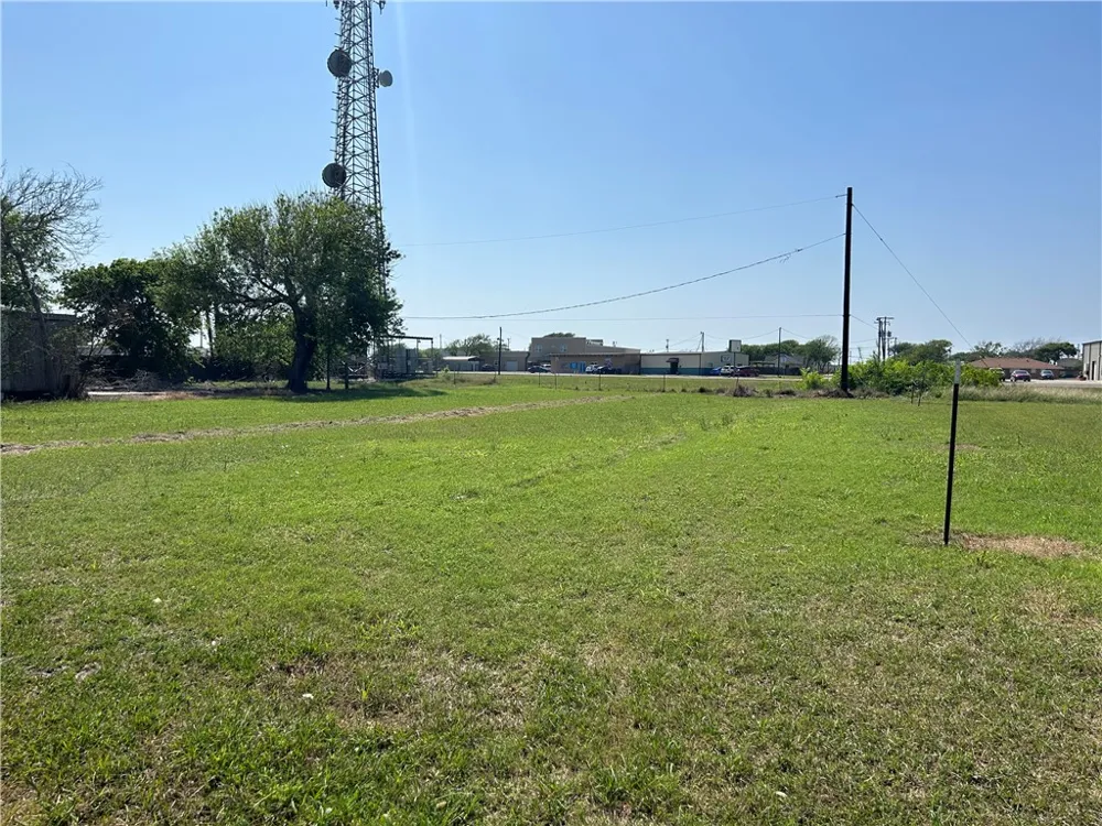 623 Commerce Street Portland, TX 78374