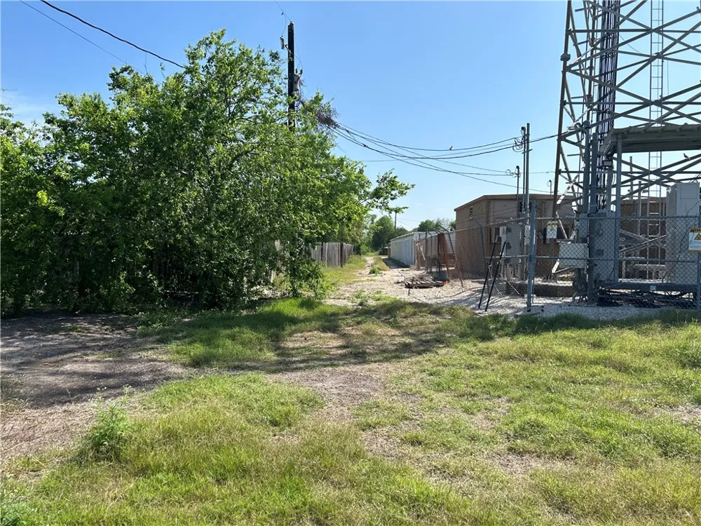 623 Commerce Street Portland, TX 78374