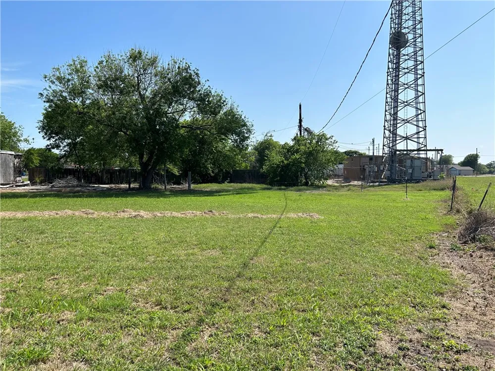 623 Commerce Street Portland, TX 78374