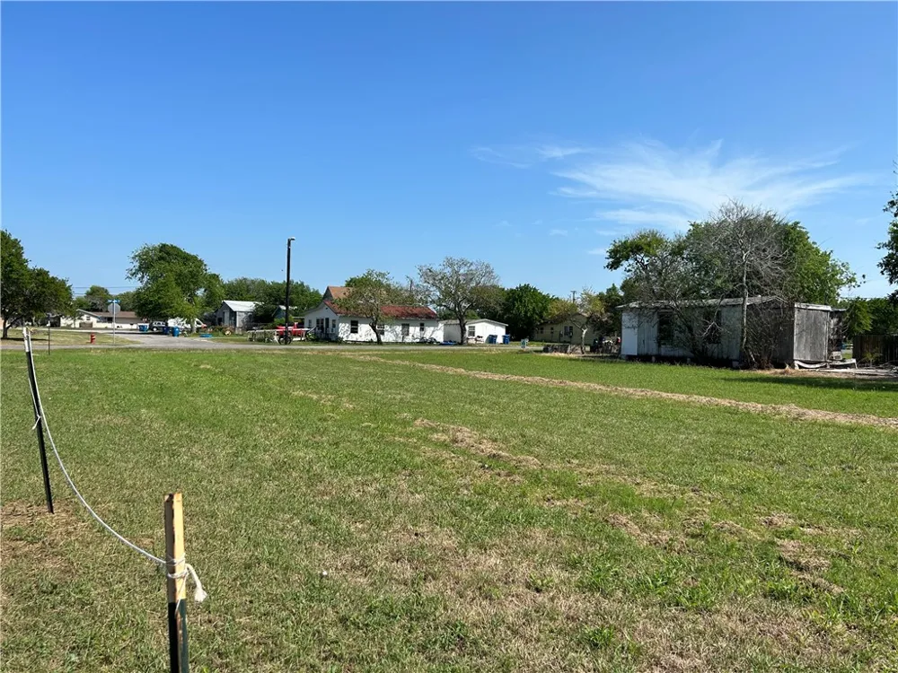 623 Commerce Street Portland, TX 78374