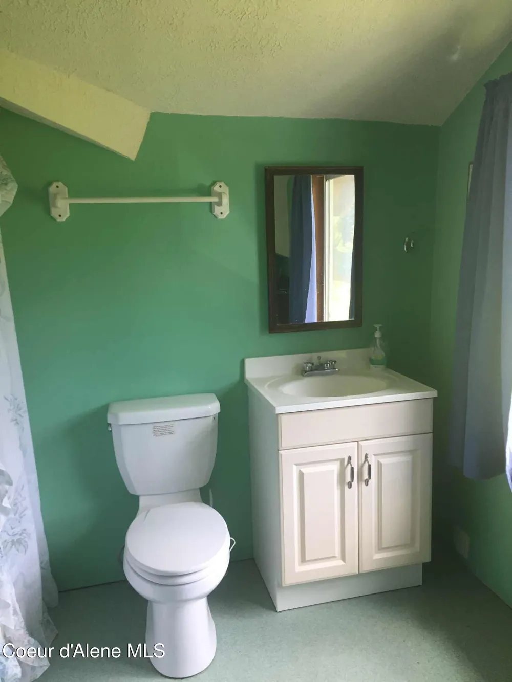 104 Cat Rd Priest River, ID 83856
