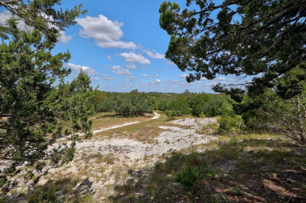 1120 Redbird Road Georgetown, TX 78626