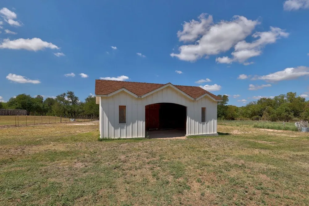 1120 Redbird Road Georgetown, TX 78626