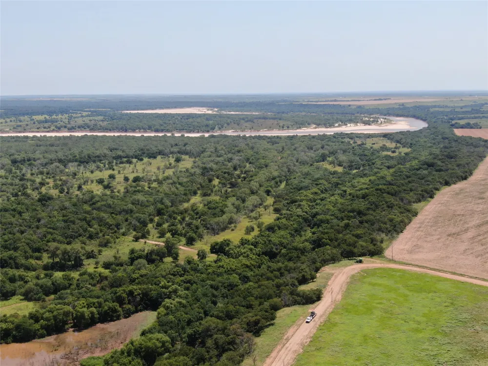 6977 E FM 171 Byers, TX 76357