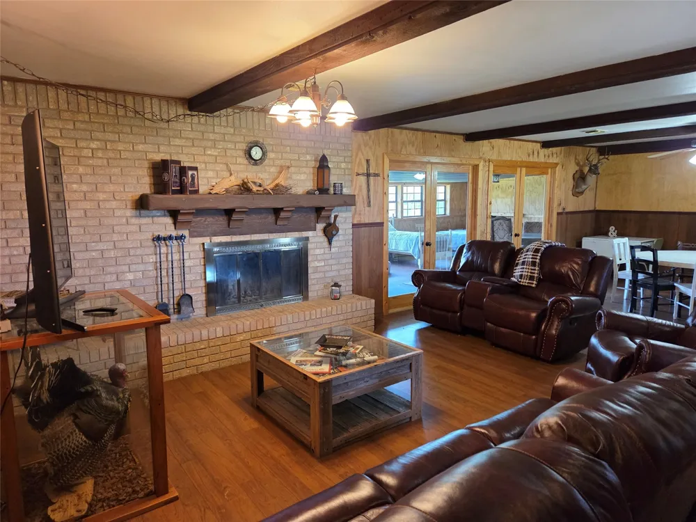 6977 E FM 171 Byers, TX 76357