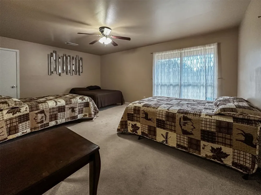 6977 E FM 171 Byers, TX 76357
