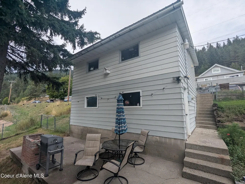 721 Hunter Street Mullan, ID 83846