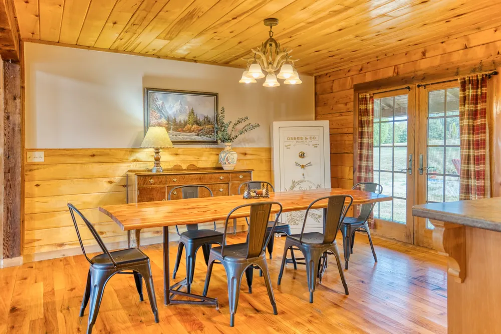 2644 Franklin Rd Russellville, KY 42276