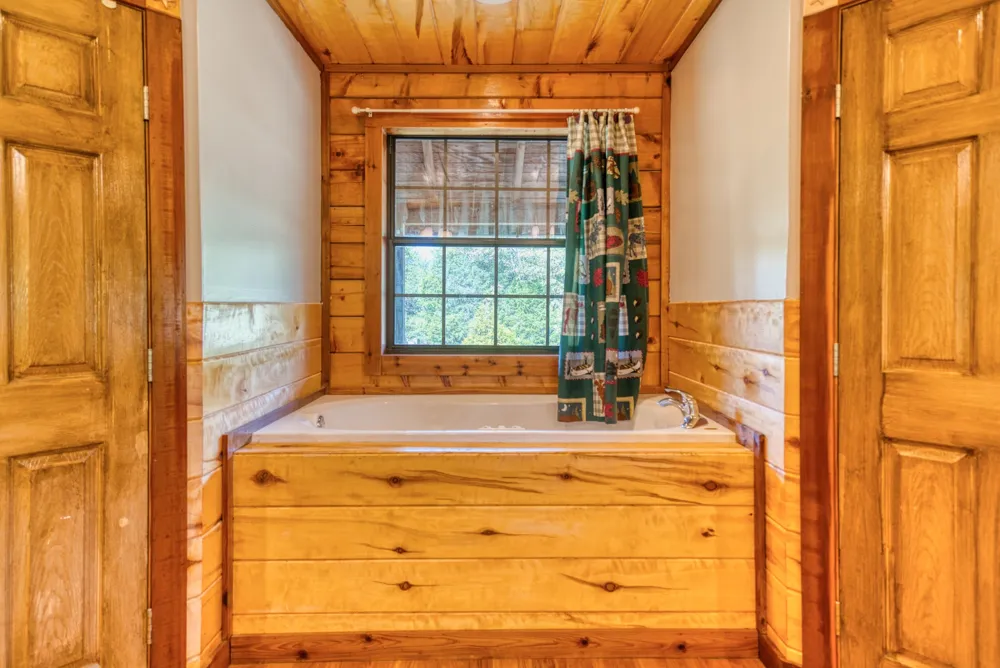 2644 Franklin Rd Russellville, KY 42276