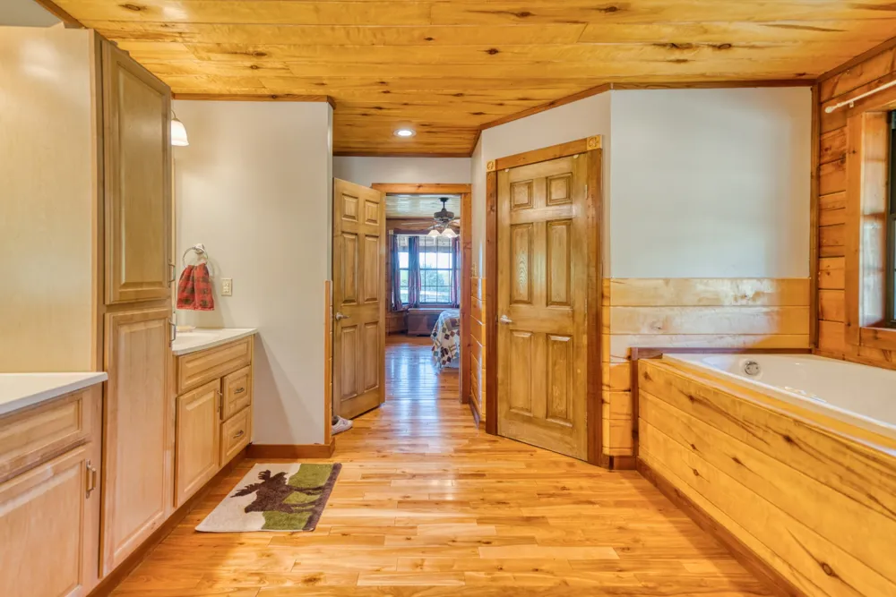 2644 Franklin Rd Russellville, KY 42276