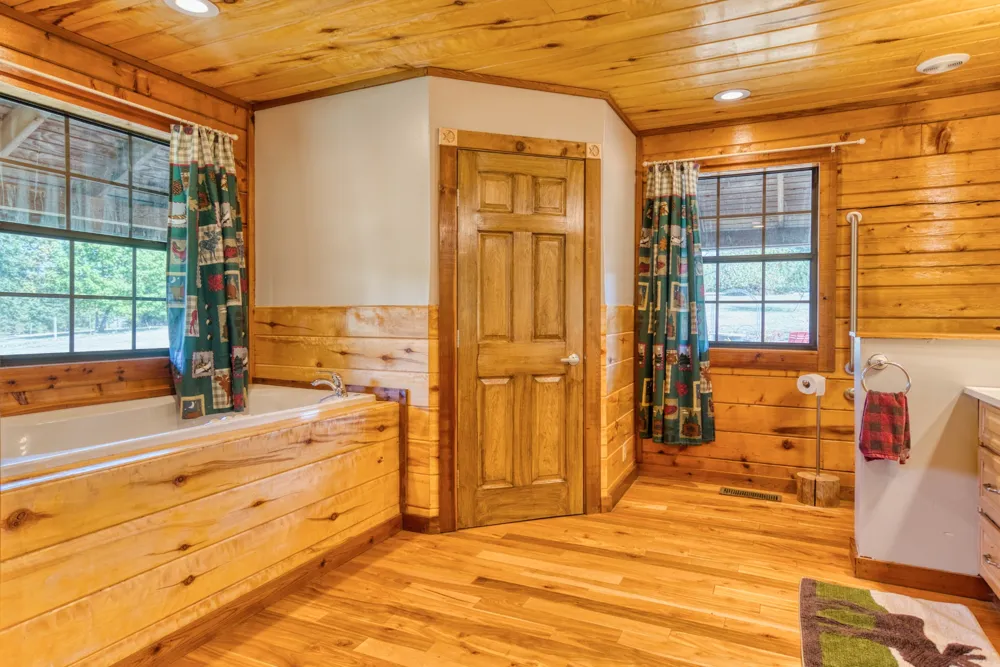 2644 Franklin Rd Russellville, KY 42276