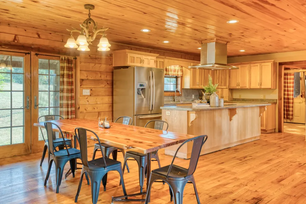 2644 Franklin Rd Russellville, KY 42276