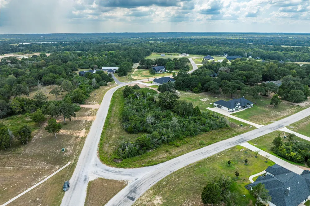 469 S Garrett Circle Bellville, TX 77418