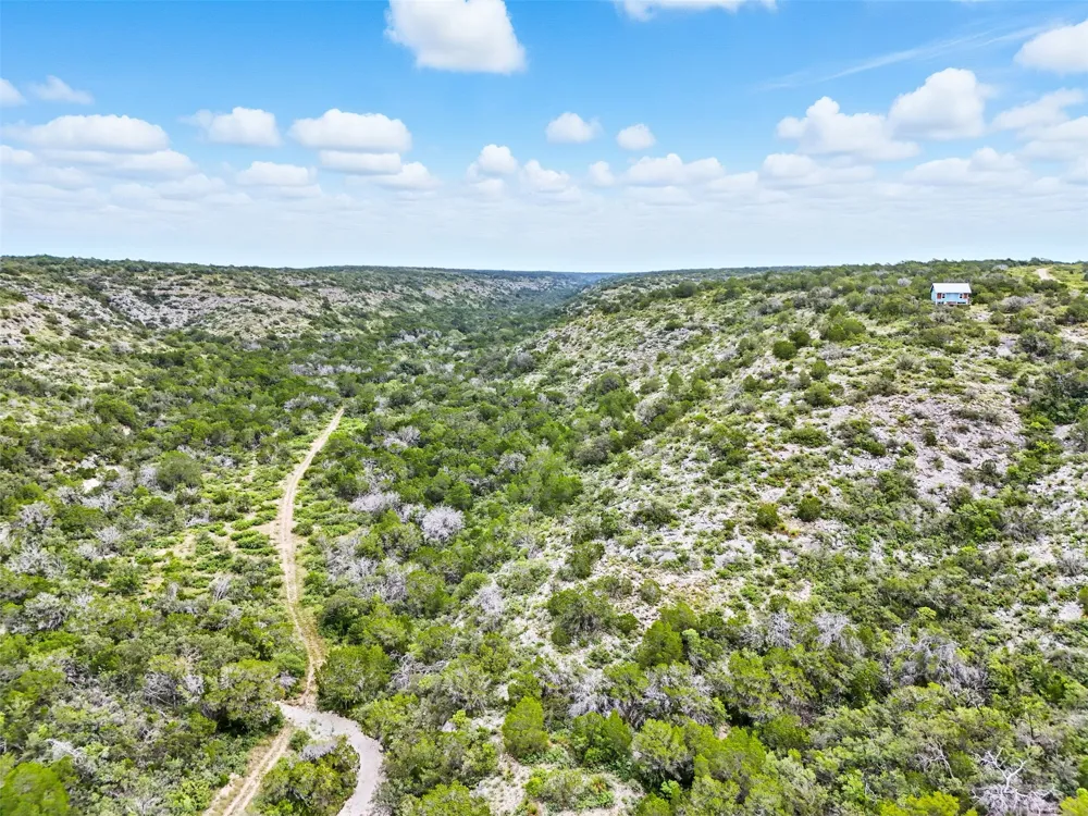 1922 SD 65071 Rocksprings, TX 78880