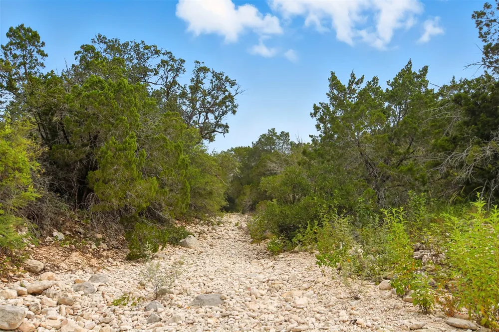1922 SD 65071 Rocksprings, TX 78880