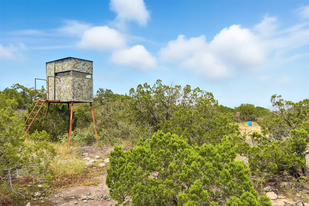 1922 SD 65071 Rocksprings, TX 78880