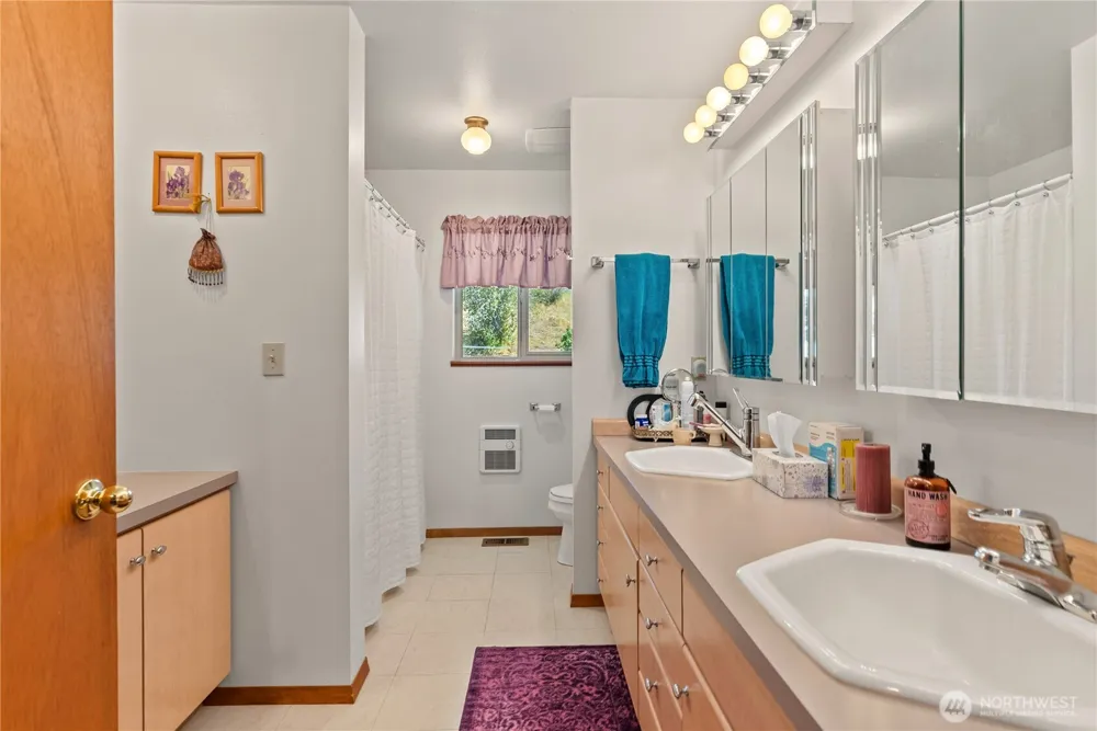 54 B Ross Road #B Twisp, WA 98856