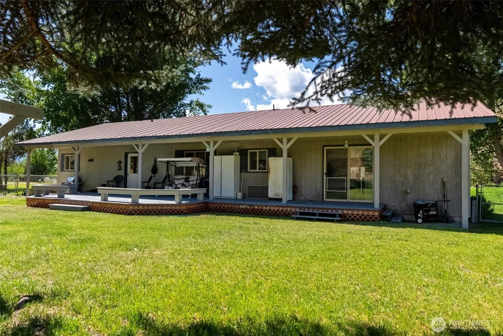 54 B Ross Road #B Twisp, WA 98856