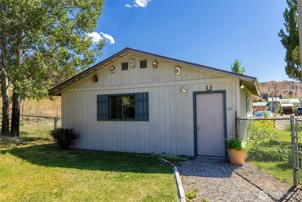 54 B Ross Road #B Twisp, WA 98856