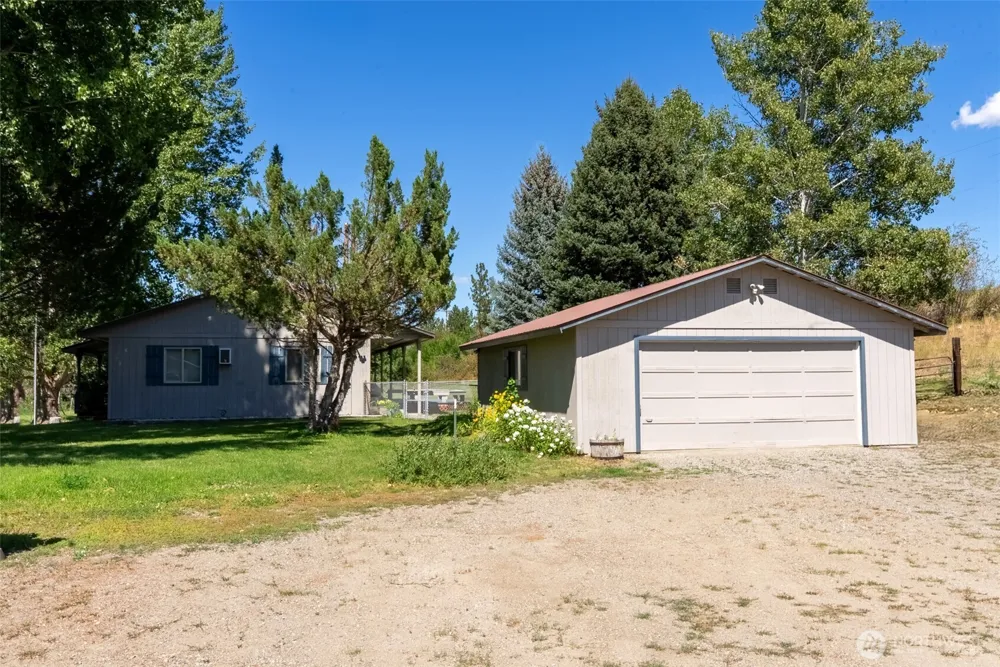 54 B Ross Road #B Twisp, WA 98856