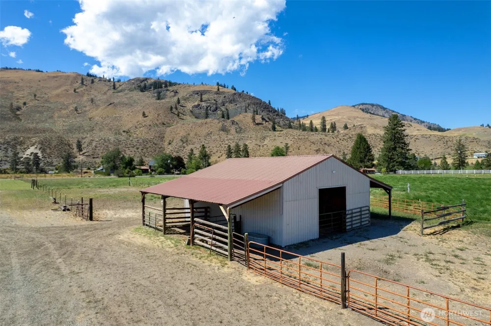 54 B Ross Road #B Twisp, WA 98856