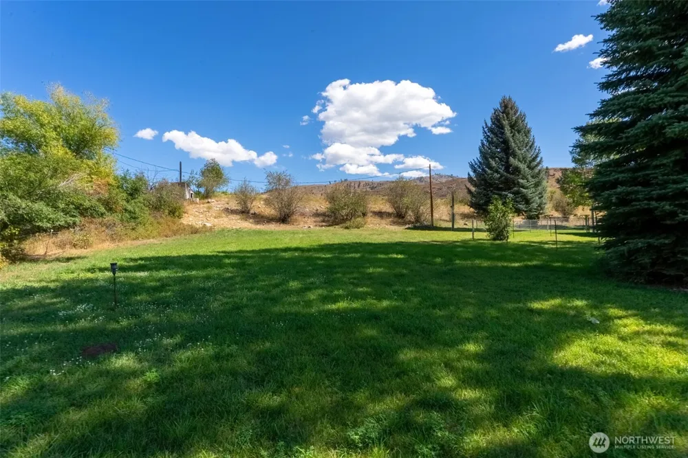 54 B Ross Road #B Twisp, WA 98856