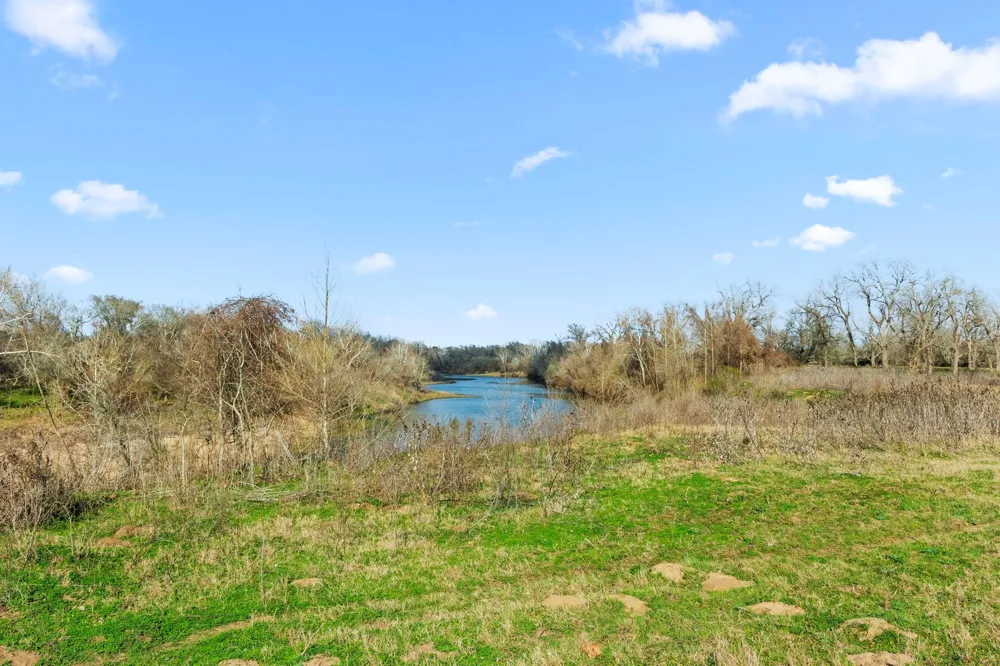 Shaws Bend Rd Columbus, TX 78934