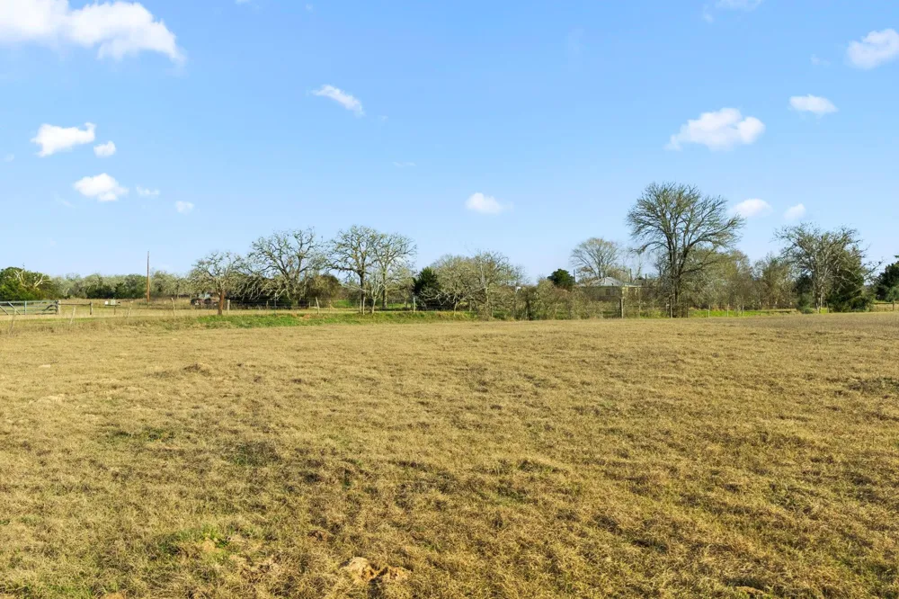 Shaws Bend Rd Columbus, TX 78934