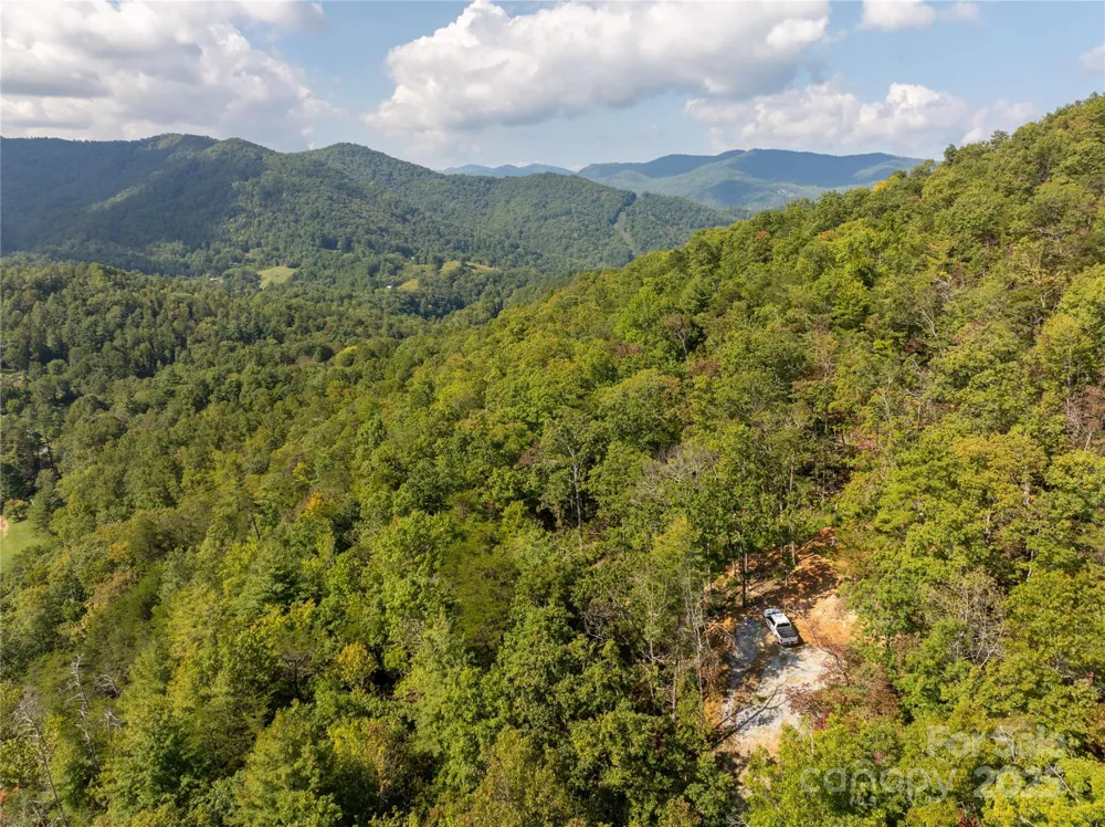 8888 Cedar Creek Farm Road Tuckasegee, NC 28783