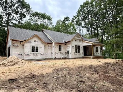 76757 Wood Crest Court