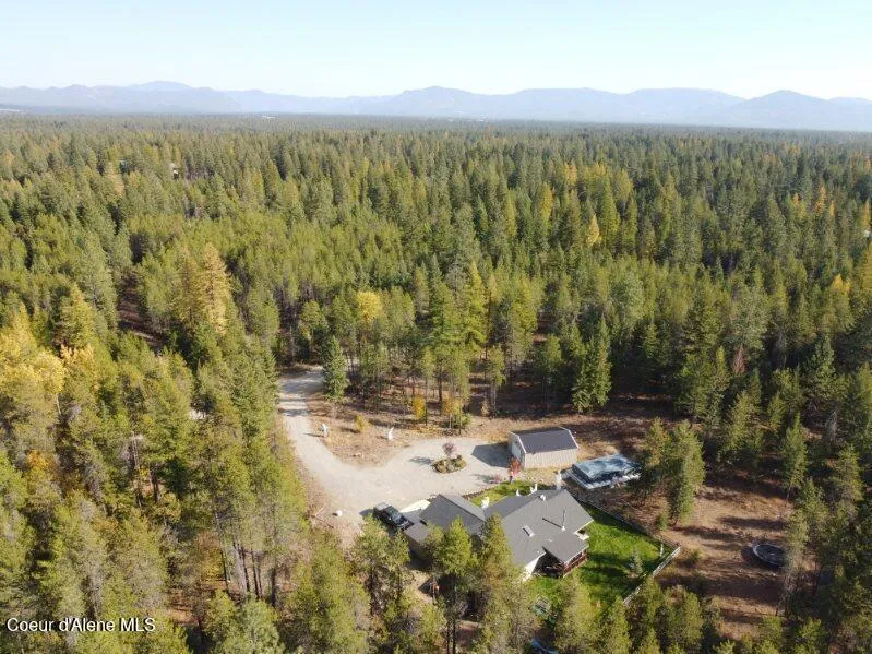 32647 TAHOE DRIVE Spirit Lake, ID 83869
