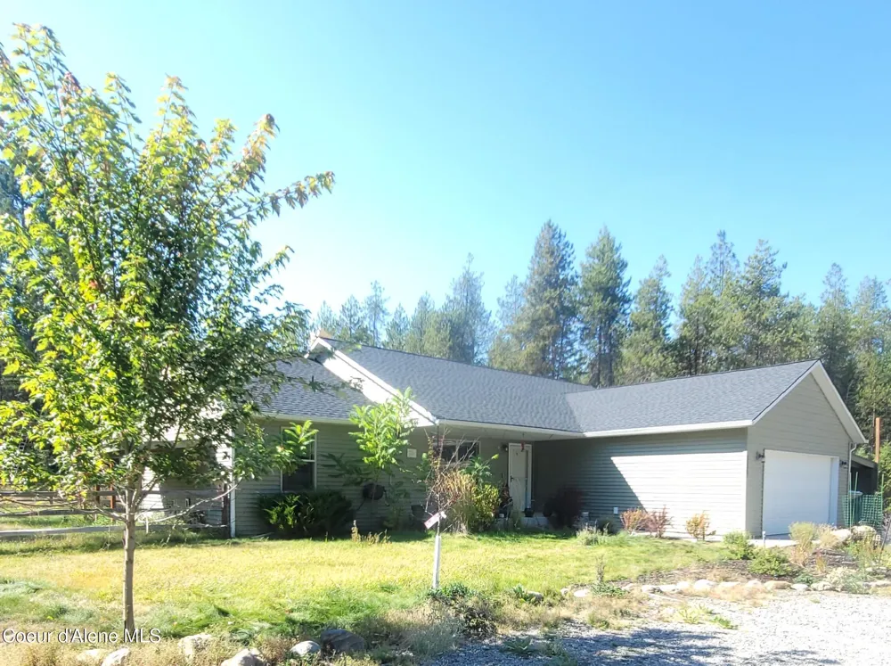 32647 TAHOE DRIVE Spirit Lake, ID 83869