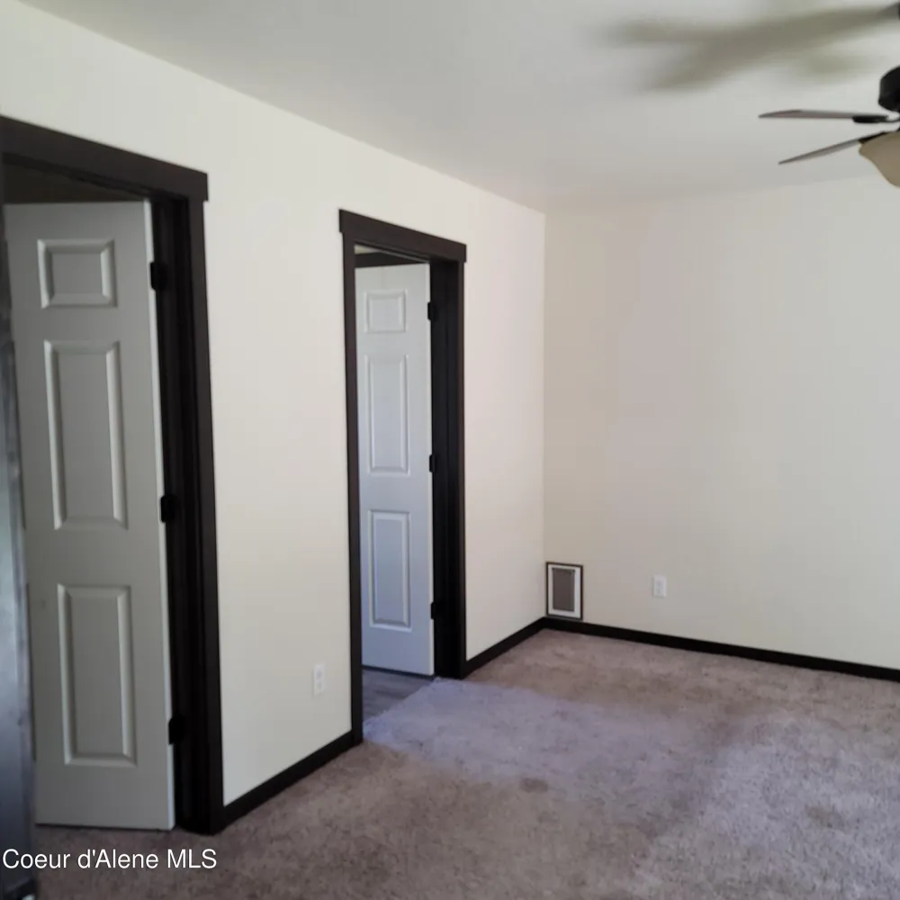 32647 TAHOE DRIVE Spirit Lake, ID 83869