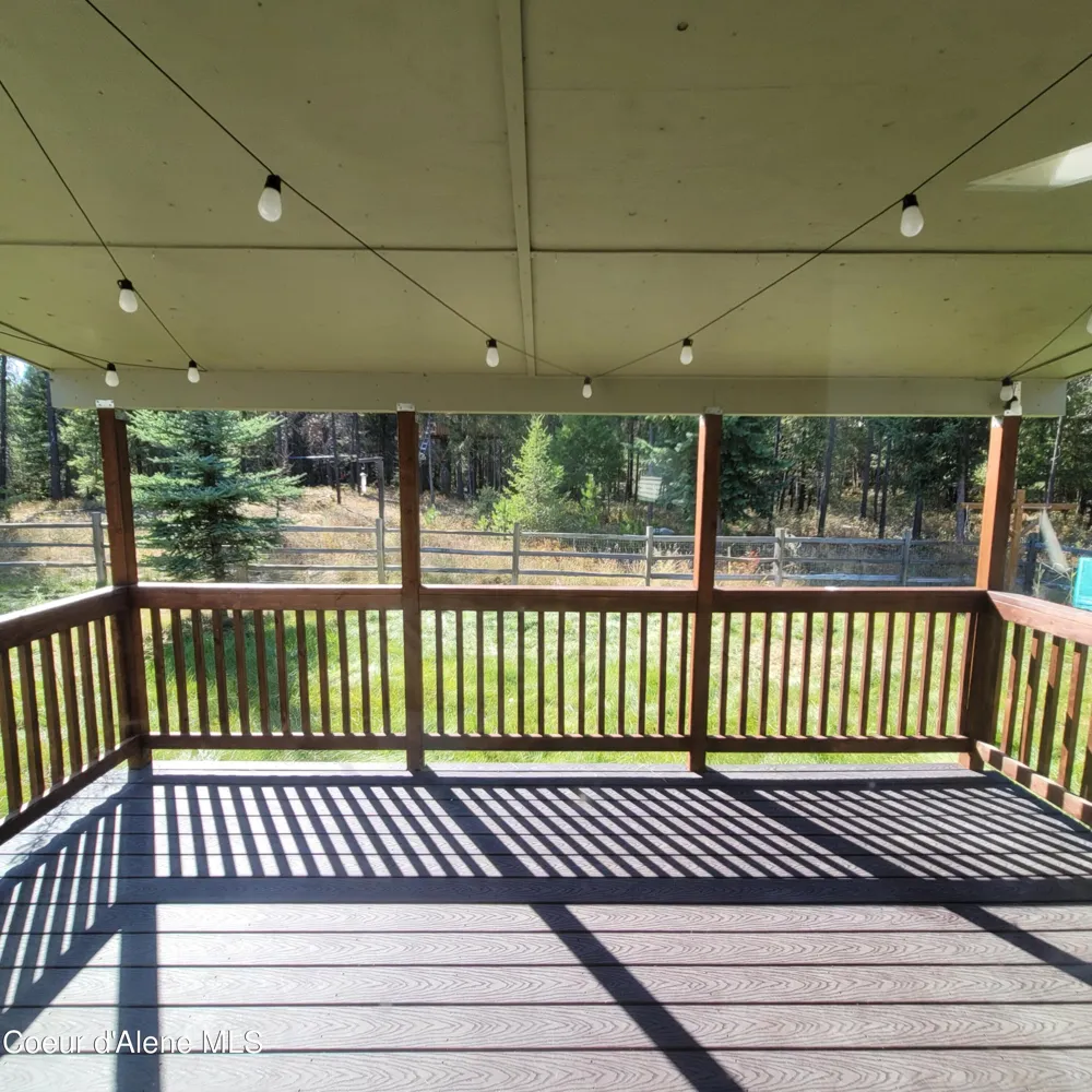 32647 TAHOE DRIVE Spirit Lake, ID 83869