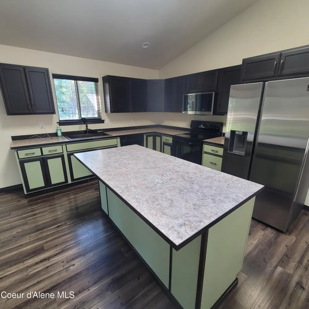 32647 TAHOE DRIVE Spirit Lake, ID 83869