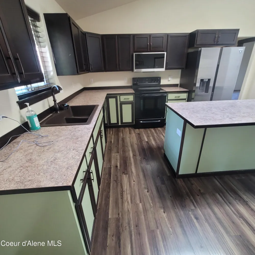 32647 TAHOE DRIVE Spirit Lake, ID 83869