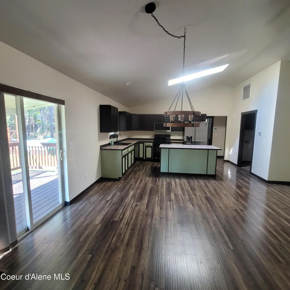32647 TAHOE DRIVE Spirit Lake, ID 83869