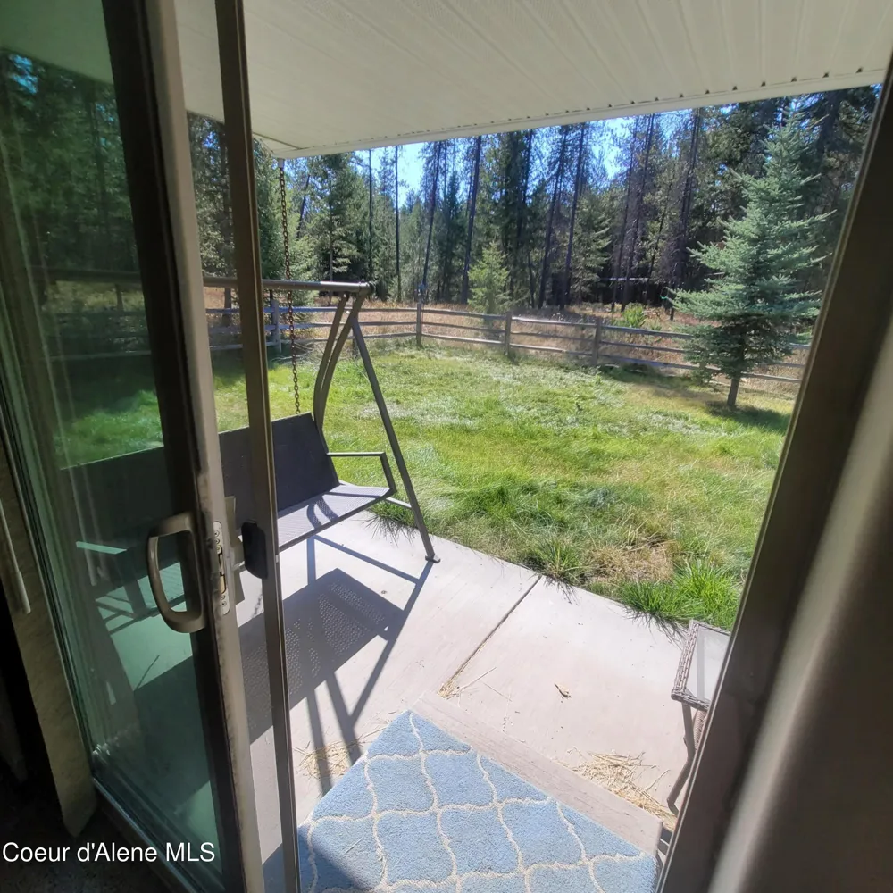 32647 TAHOE DRIVE Spirit Lake, ID 83869