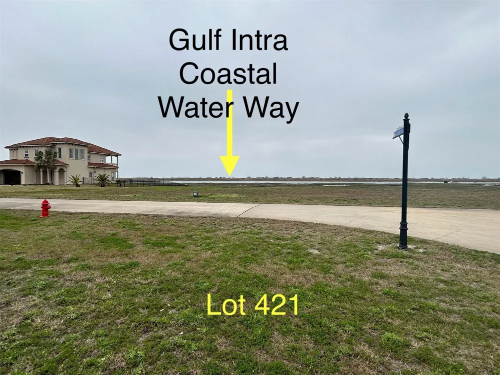 421 W Arbor Vista Port O Connor, TX 77982