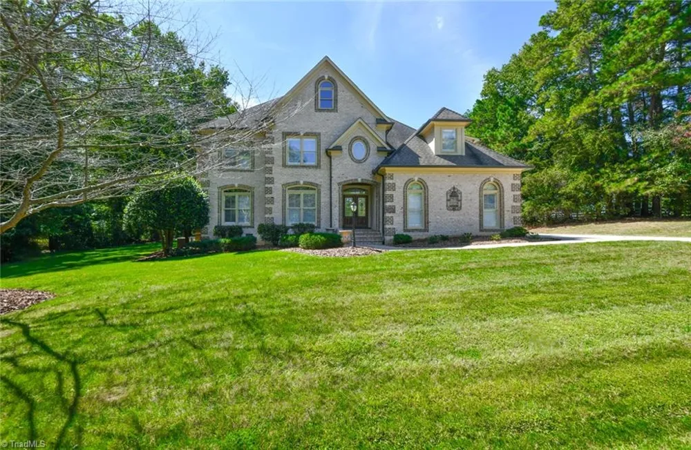 7303 Horseshoe Bend Trail Summerfield, NC 27358