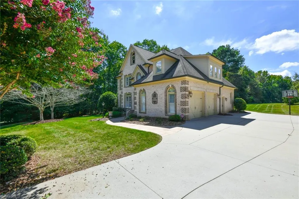 7303 Horseshoe Bend Trail Summerfield, NC 27358