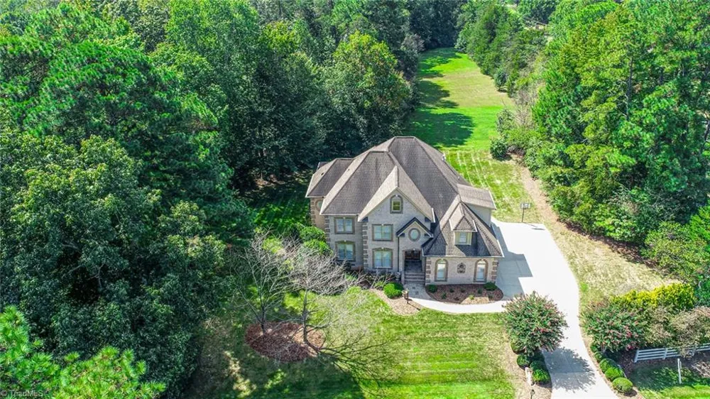 7303 Horseshoe Bend Trail Summerfield, NC 27358
