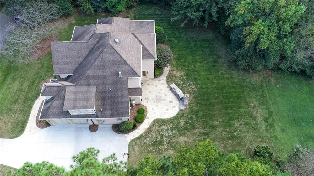 7303 Horseshoe Bend Trail Summerfield, NC 27358