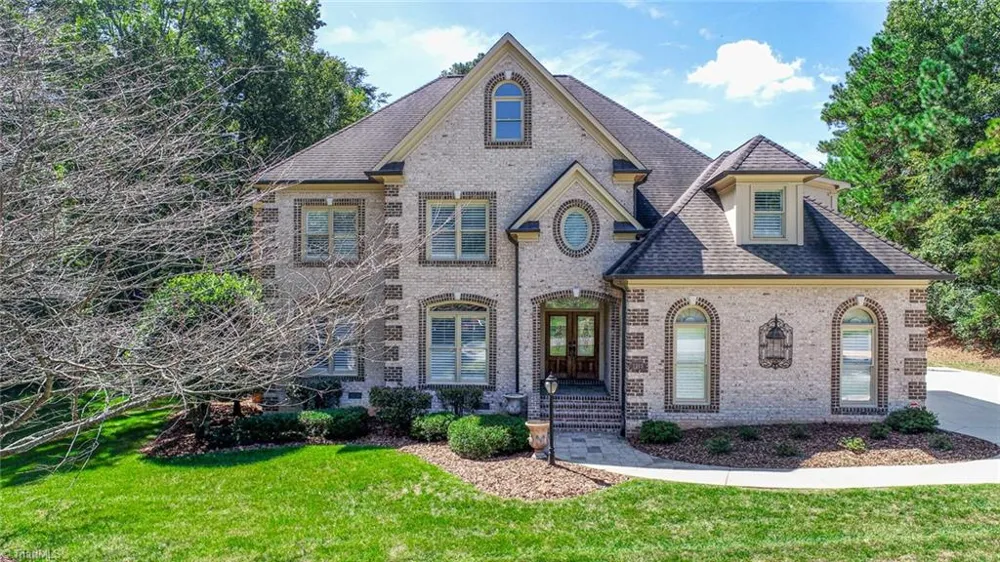 7303 Horseshoe Bend Trail Summerfield, NC 27358